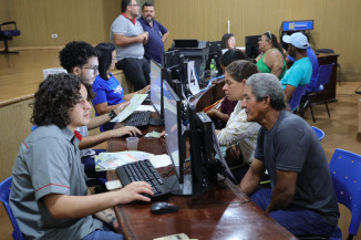 Central de Matrículas funciona no auditório da Prefeitura – Foto: A. Frota