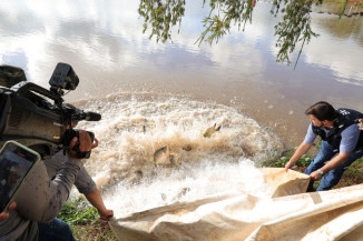 Lago recebeu 2,5 toneladas de peixe e regras para pescaria serão fiscalizadas com rigor. Foto: A. Frota