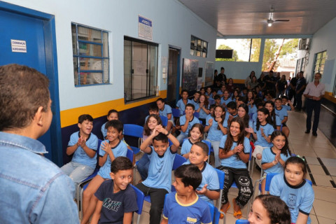 Escolas da Rede Municipal de Ensino iniciam hoje o ano letivo de 2026 com os alunos recebendo uniformes e kits escolares no primeiro dia de aula- Foto: A. Frota