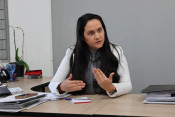 Secretária municipal de Fazenda, Suelen Nunes Venâncio, anuncia a campanha “Nota Premiada do ISSQN”. Foto: A. Frota