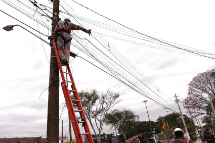 Prefeitura inicia projeto “Poste Limpo” em parceria com empresas nesta quarta-feira